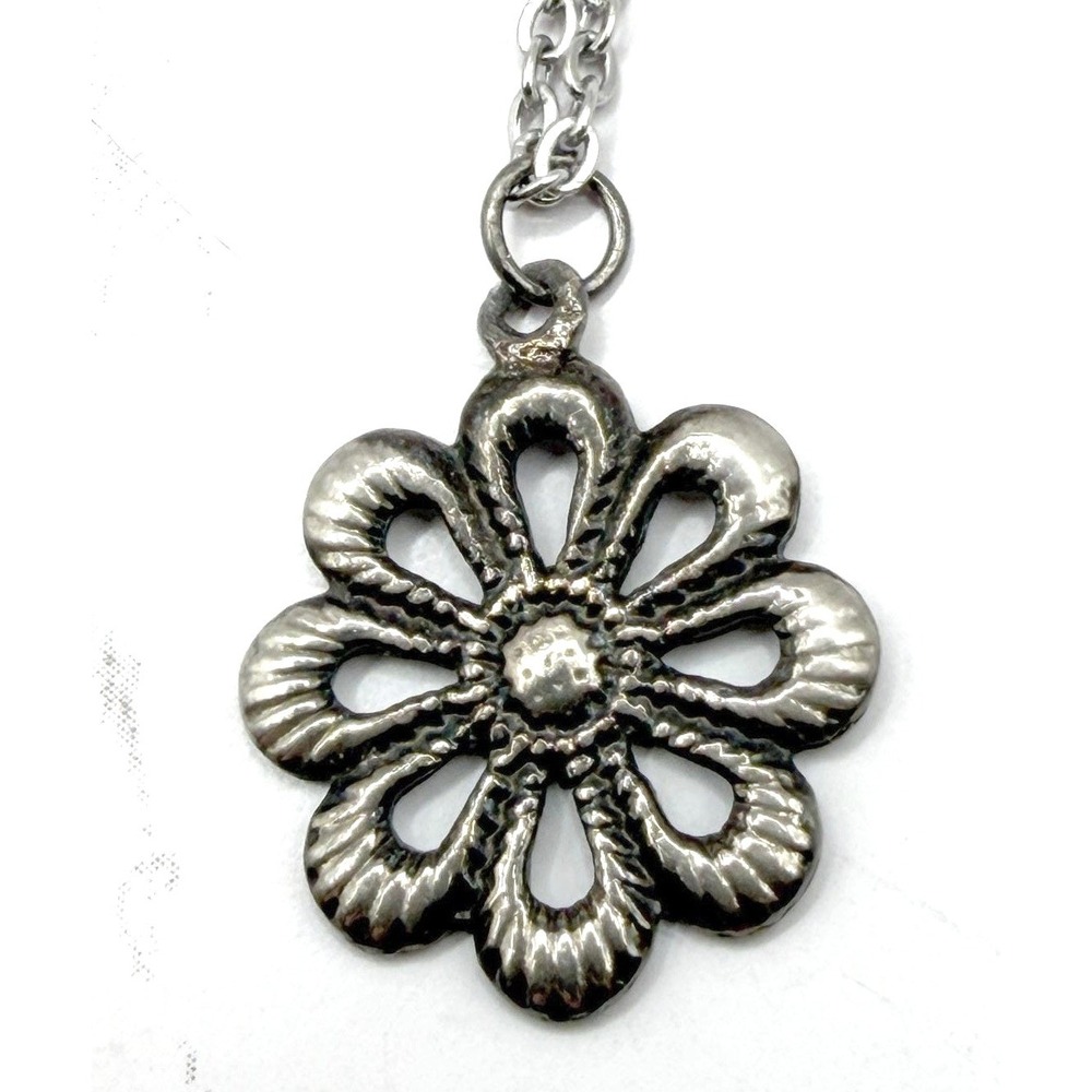 Dainty Flower Pendant Necklace Silver Tone Floral Charm 20" Chain